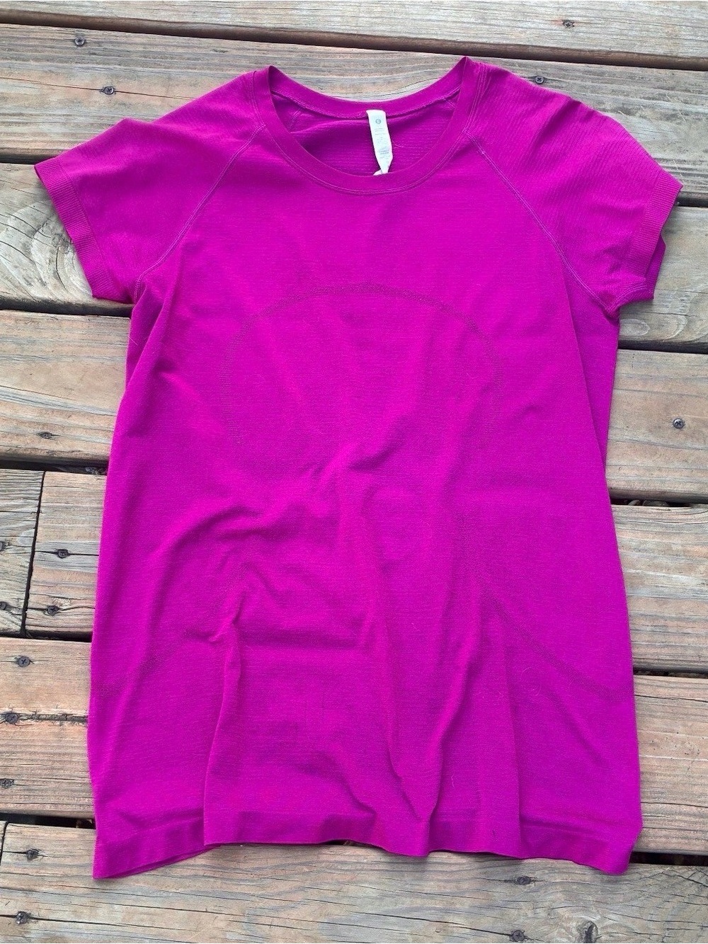 lululemon athletica Bright Fuchsia Short Sleeve Crewneck Tee